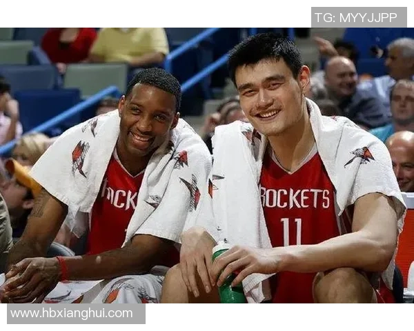 姚明与詹姆斯亲吻瞬间引发热议篮球界友谊新篇章