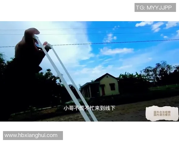 越南小哥勇追足球明星梦想的热血旅程与感人故事